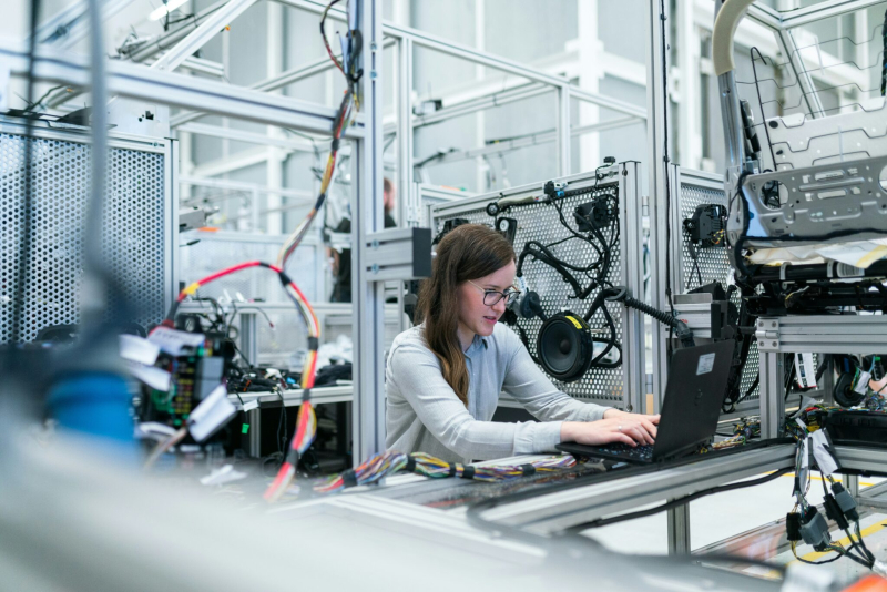 What Are the Benefits of Manufacturing CPQ and Why Should Manufacturers Invest?
